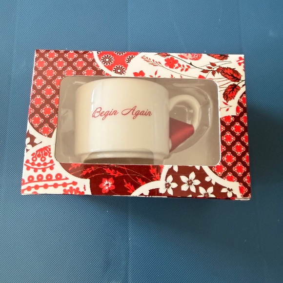 Taylor Swift Red Begin Again Teacup Ornament NEW - Picture 5 of 5